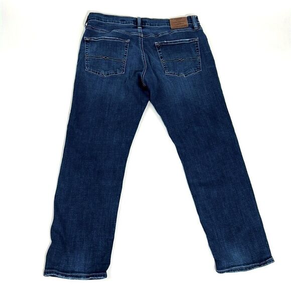 Lucky Brand 221 Straight Leg Jeans - Picture 11 of 11